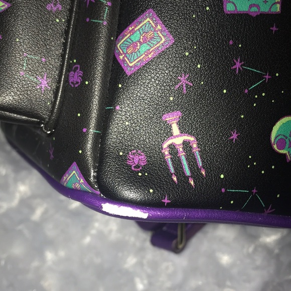 Loungefly Hocus Pocus Disney Parks exclusive mini backpack - Picture 5 of 11